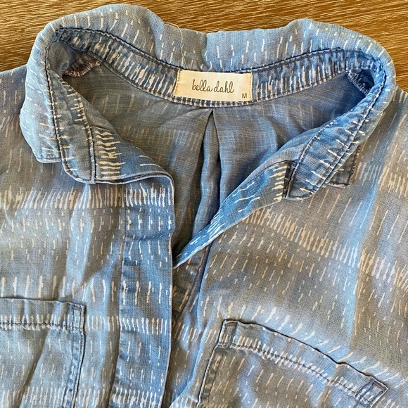 Bella Dahl Split Hem Chambray Button Front Shirt - Picture 3 of 10